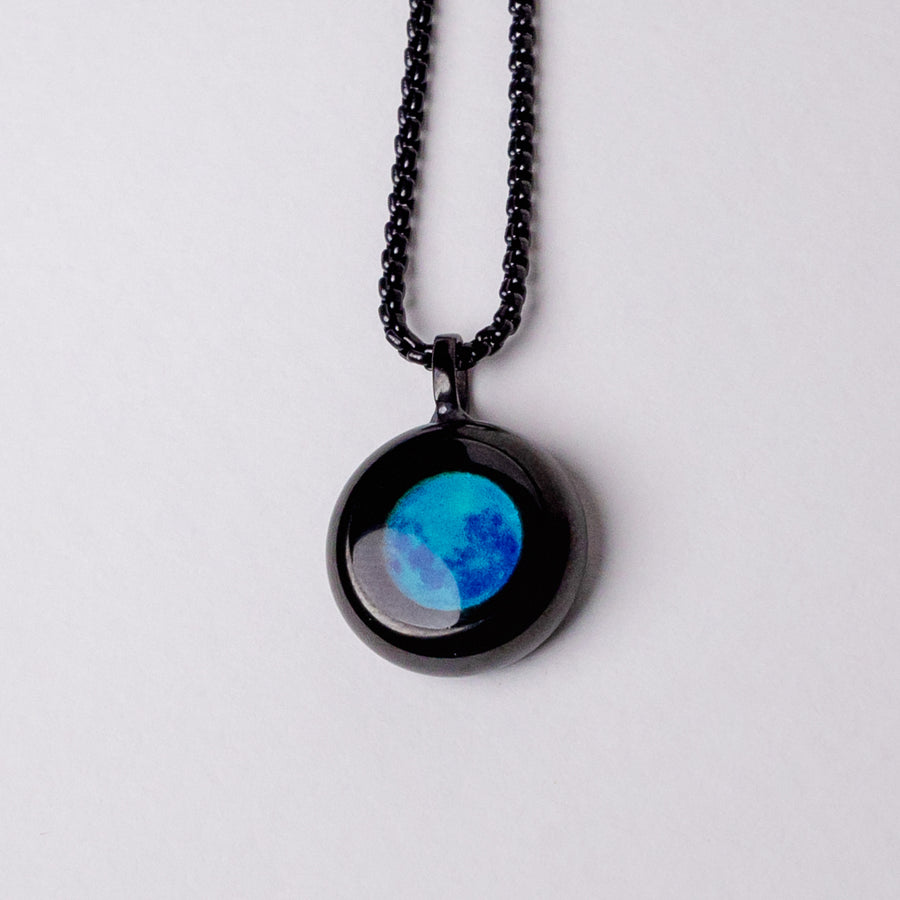 Classic Moon Phase Necklace - Black